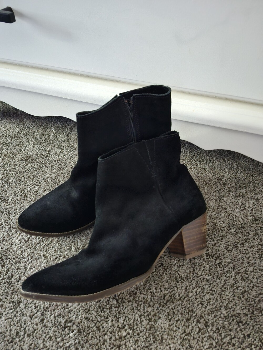 Women's Black Suede Ankle Boot with Stacked Heel Sz 8.5